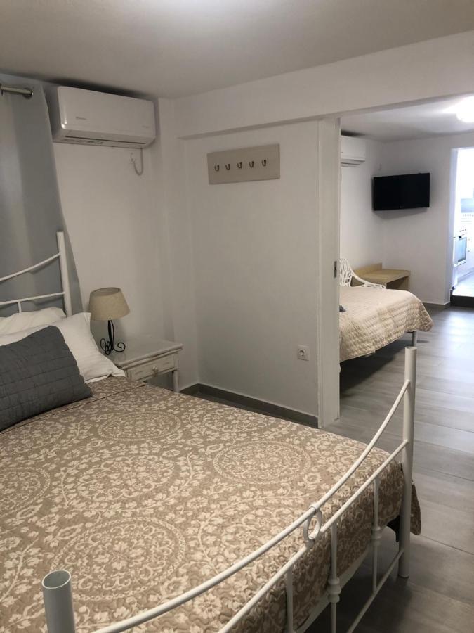 Afrodete Hotel Firostefani Bagian luar foto