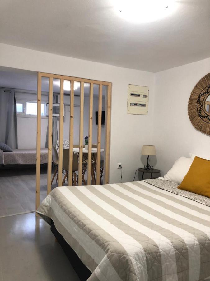 Afrodete Hotel Firostefani Bagian luar foto